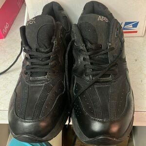 Men’s Apex Black leather Athletic Shoes with Chunky Sole 12.5 wide